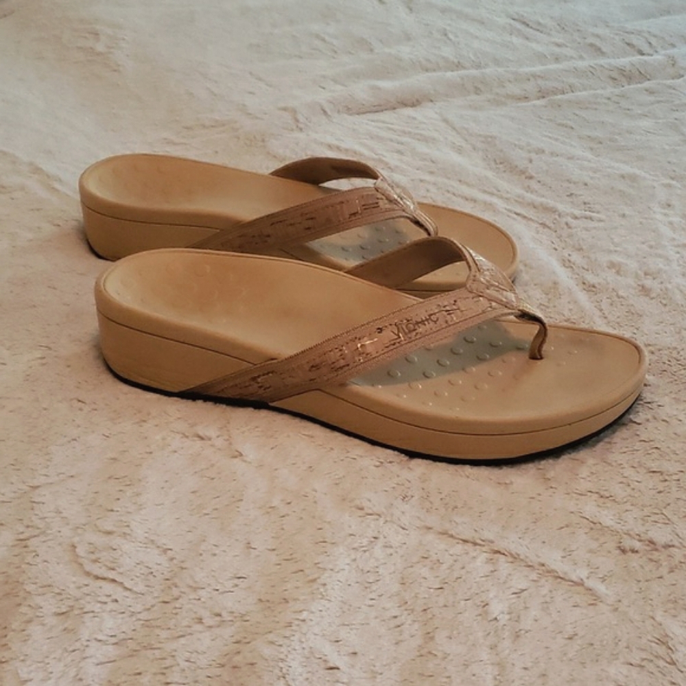 Bionic Gold Cork Sandal
